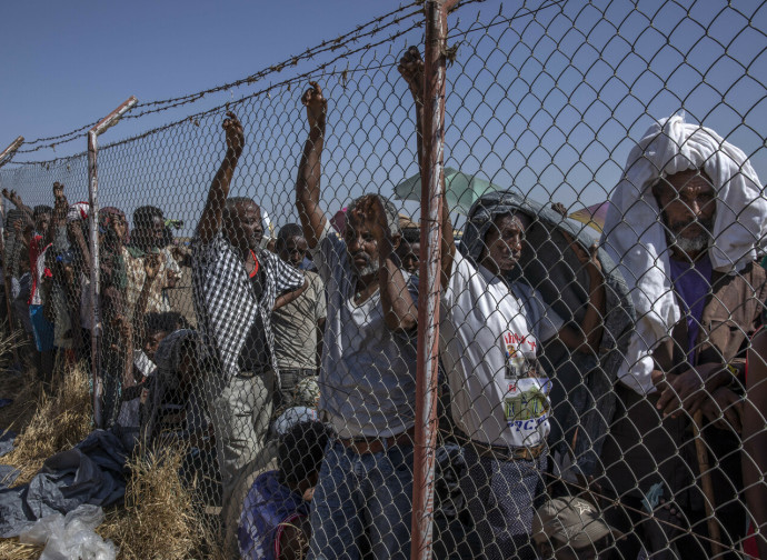 In fuga dalla guerra nel Tigray In fuga dalla guerra nel Tigray