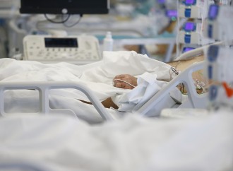 Sbatti il no vax in intensiva: schiaffo a pietà e a giornalismo