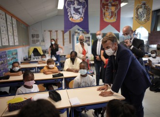 Le parentali azzoppate grazie a una bugia di Macron