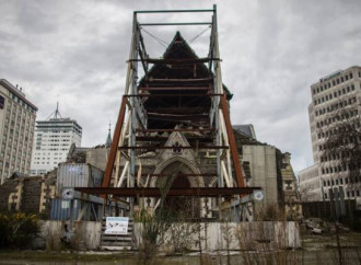 "Soldi immorali". Il vescovo abbatte la Cattedrale