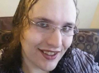 Foto porno di bimbi in mano ad un ex politico trans