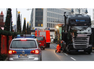 Merkel patetica, l'Europa paga la sua ambiguità