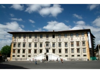 Due libretti universitari per gli studenti trans