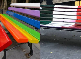 Lo strano caso delle panchine che cambiano colore