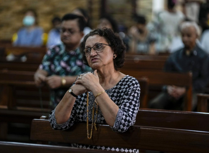 Cristiani in preghiera in India (foto LaPresse)
