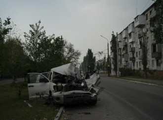 Ucraina, i russi avanzano nel Donbass. E avvisano gli USA