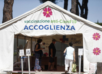 Guarisci, ti vaccini e ti danneggi: emerge la verità