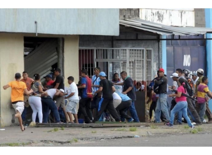 Un saccheggio in Venezuela