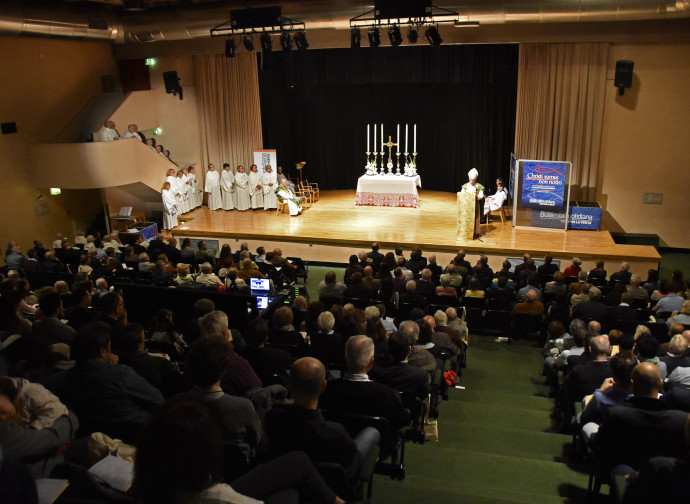 La platea durante la Santa Messa