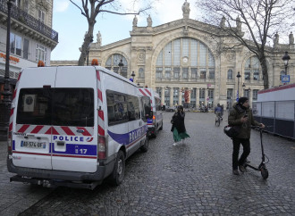 Attentato a Parigi: "effetto avverso" dell'immigrazione incontrollata