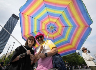 Il mondo al contrario: non è Vannacci, ma l'Arcigay