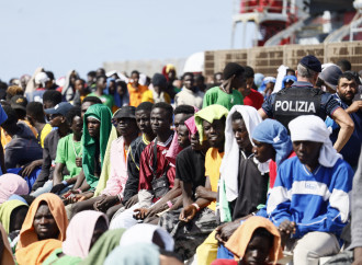 Maleventum sotto inchiesta, se l'immigrazionismo veste Prada