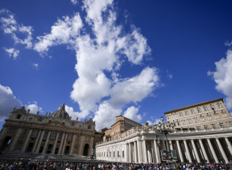 Armato di coltello in Piazza San Pietro