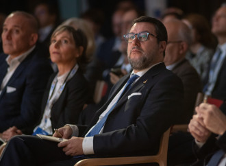 Salvini lancia la sfida a una Meloni sempre più europeista