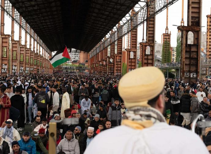 Preghiera islamica a Torino Preghiera islamica a Torino