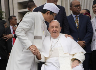 Indonesia: il Papa in cattedrale e in moschea