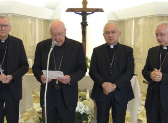 LE ULTIME ORE DEL PAPA TRA BAGNI DI FOLLA E INCONTRI. CARDINALI CONVOCATI GIÀ DOMANI
