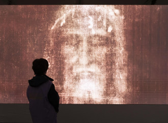 Contro la Sindone con una ricerca di rilievo... basso