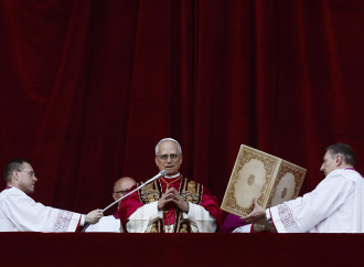 La pace disarmata e disarmante viene dal Buon Pastore