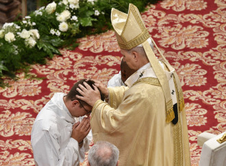 Il Papa ai nuovi preti: non seguite i modelli del mondo