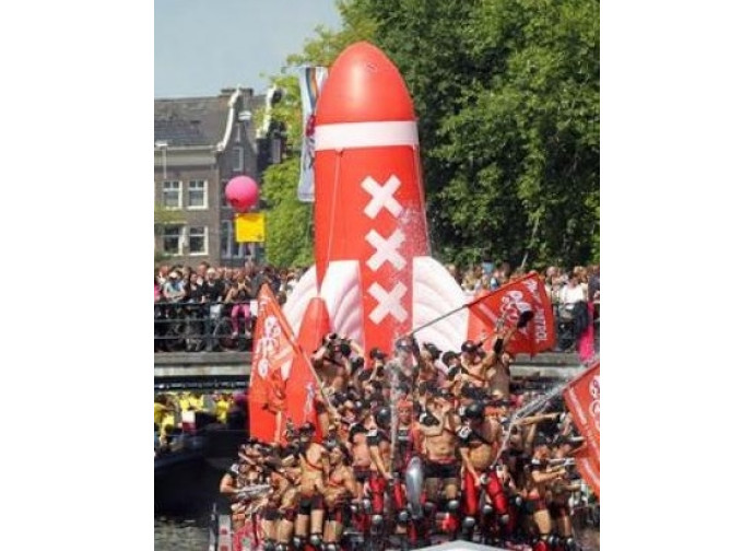 L'Europride di Amsterdam dello scorso anno L'Europride di Amsterdam dello scorso anno