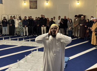 Macché Quaresima, l'Europa sottomessa augura "Feliz Ramadan"