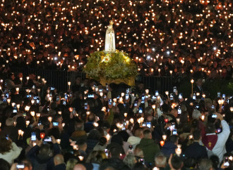 La Madonna e la pace in pericolo: Fatima è più attuale che mai