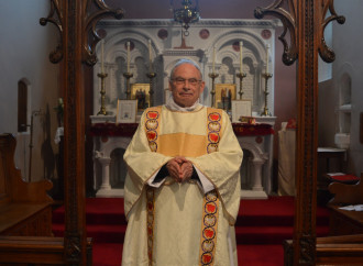 L'ex vescovo anglicano diventa diacono cattolico