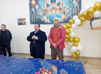 Il vescovo presta la parrocchia all'imam candidato Pd