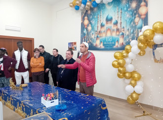 L'imam insegna il "catechismo" islamico in parrocchia. E il vescovo assiste