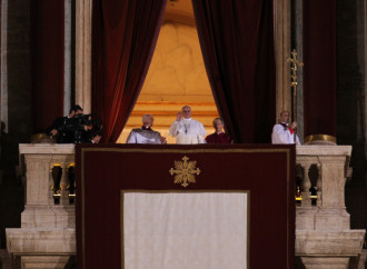 Sarà un Papa di Cristo o del mondo? Lo si capirà dal saluto