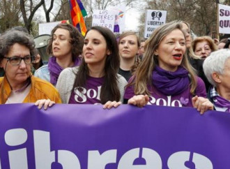 No alle processioni, ma i raduni femministi si faranno