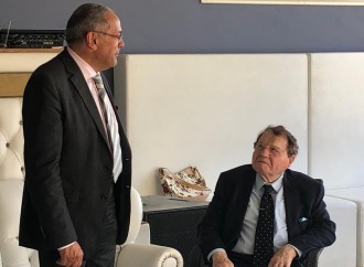 Montagnier: "Ora parlo io: è una dittatura sanitaria"