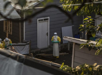 Allarme per nuovi casi di Ebola scoperti lontano dall’epicentro dell’epidemia