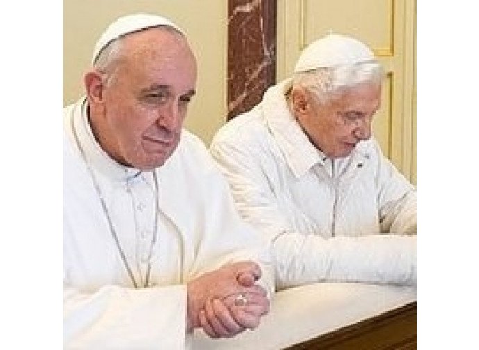 Papa Benedetto e Papa Francesco Papa Benedetto e Papa Francesco