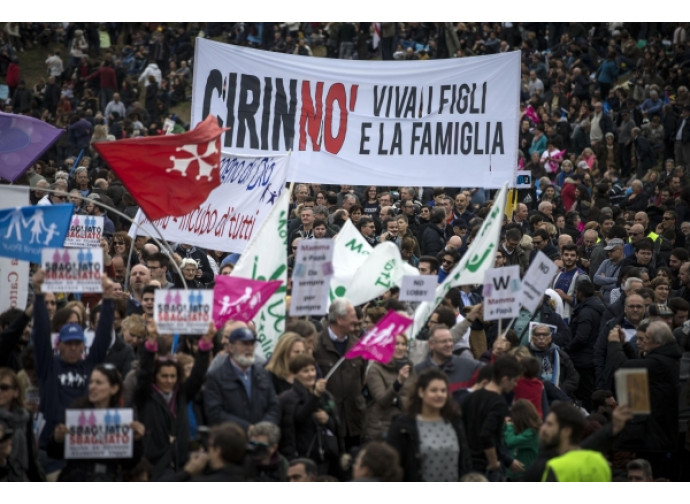 Lo striscione contro la Cirinnà al Family Day Lo striscione contro la Cirinnà al Family Day