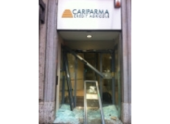 La filiale di Cariparma di via Carducci