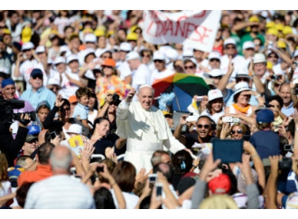 Il Papa: «Il Diavolo vuole distruggere la famiglia»