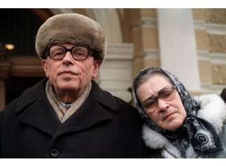 Addio a Elena la battagliera,
l'altra metà di Sakharov
