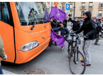 La faccia violenta
della Spagna
contro la libertà