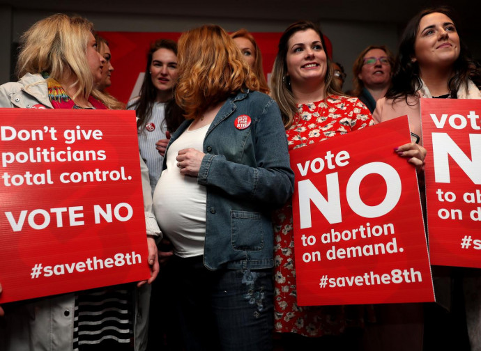 Irlanda, campagna contro l'aborto