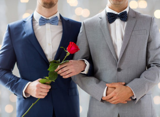 Legnano, corsi "prematrimoniali" gay tenuti da un sacerdote