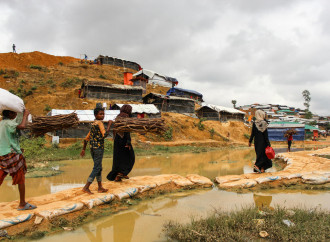 L’arrivo delle grandi piogge peggiora la situazione dei Rohingya rifugiati in Bangladesh