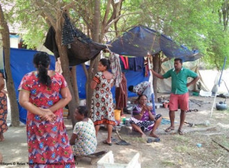 Tornano a casa i tamil cattolici sfollati dal 1992