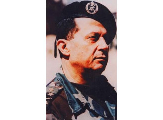Chi è il generale Aoun, presidente cattolico del Libano