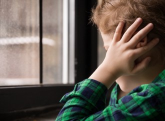 Puntare su bimbi autistici per farli diventare trans?