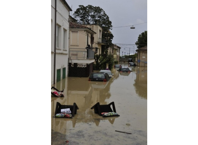 Senigallia sotto l'alluvione Senigallia sotto l'alluvione