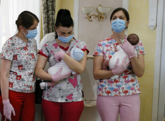 L'8 marzo non c'è tregua per le madri surrogate ucraine