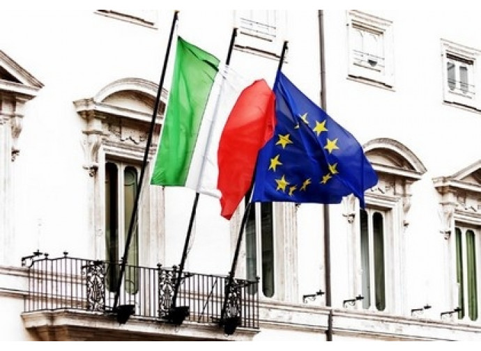 bandiera italiana ed europea bandiera italiana ed europea