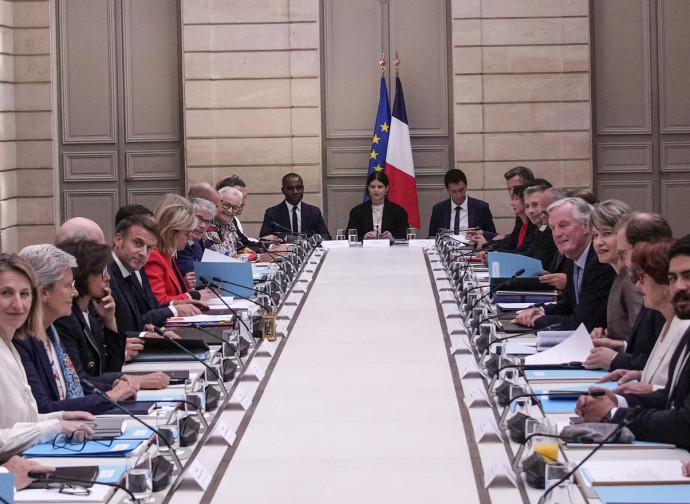 Governo Barnier, foto di gruppo (La Presse) Governo Barnier, foto di gruppo (La Presse)